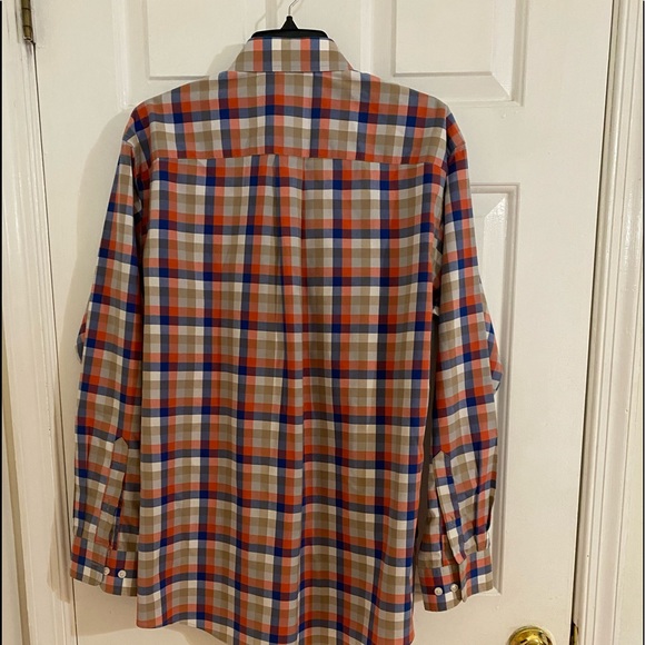 Jos A. Bank Travelers Collection Mens Button Down Plaid Shirt Size Medium - Picture 2 of 4